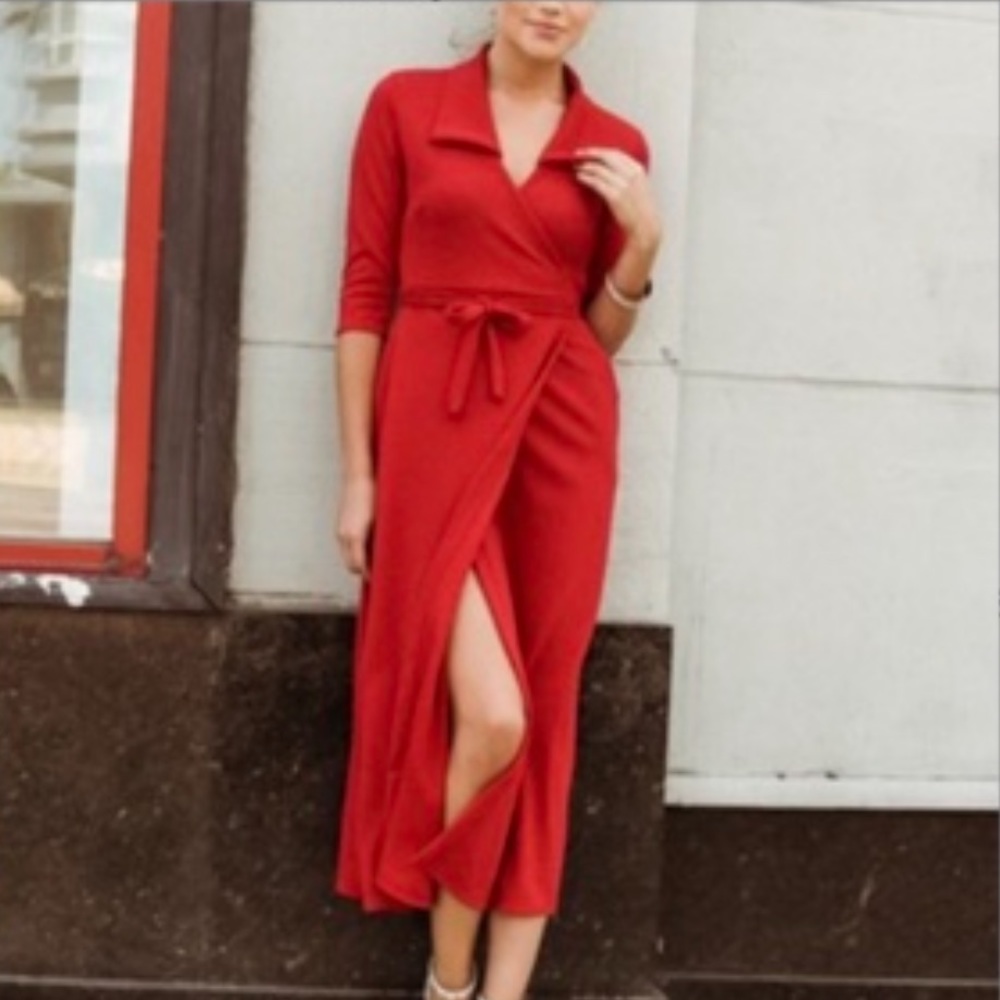 NEW•1X•CLASSY RED WRAP DRESS•NWT - Picture 3 of 10